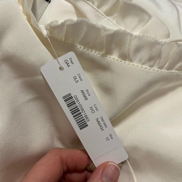 NWT J Crew Ruffled Gown in Silk Tricotine in color Ivory. - Picture 5 of 5